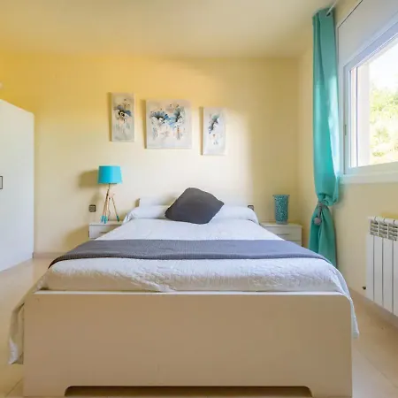 Sitges Ilusion 15 Minutes By Car From Sitges Sleeps 16 People Xxl Swimming Pool *